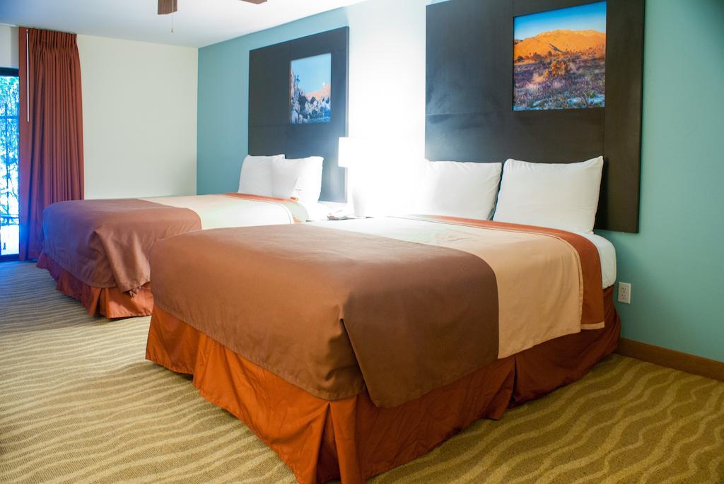 Super 8 By Wyndham Indio Hotel Bilik gambar